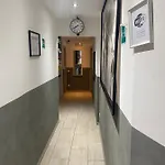 Hostel Old *