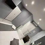 Old * Milánó